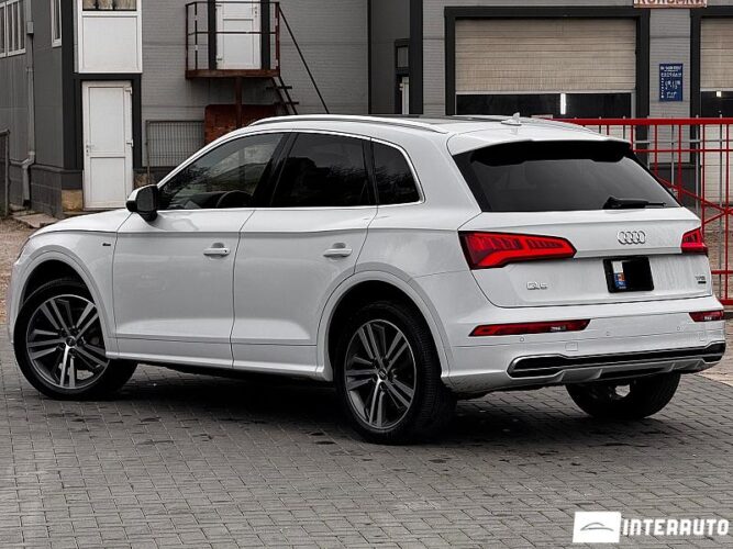 Audi Q5 43 interauto-car