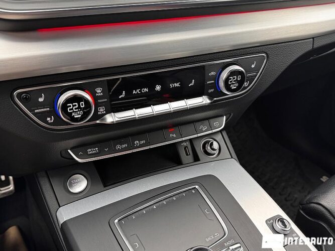 Audi Q5 50 interauto-car