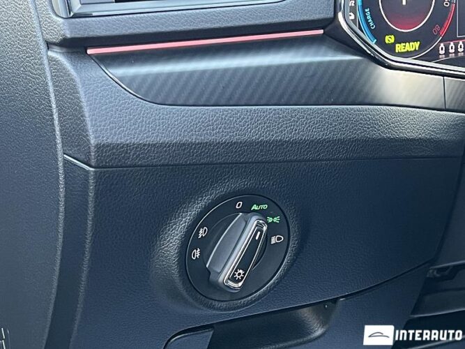 Skoda Superb 55 interauto-car