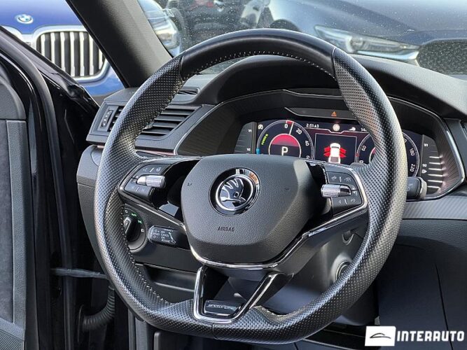 Skoda Superb 42 interauto-car