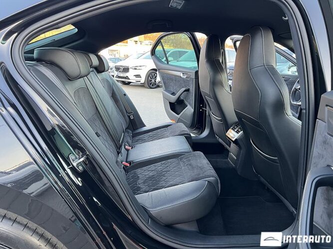 Skoda Superb 49 interauto-car