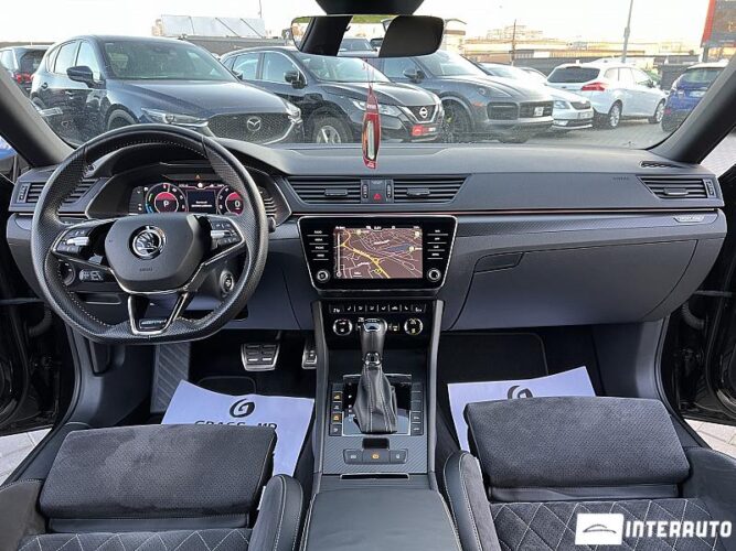 Skoda Superb 41 interauto-car