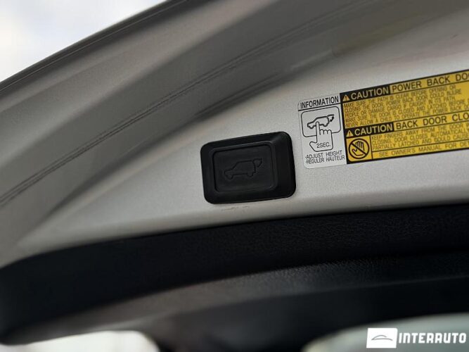 Toyota Rav-4 38 interauto-car