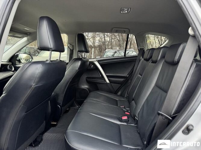 Toyota Rav-4 51 interauto-car