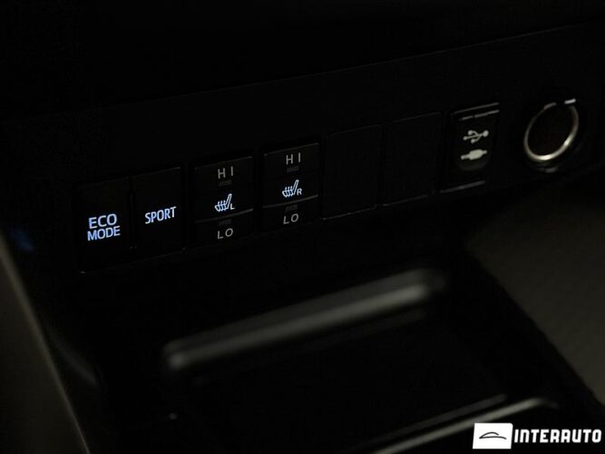 Toyota Rav-4 48 interauto-car