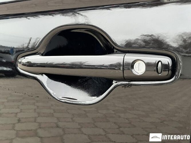 Mitsubishi Outlander 32 interauto-car