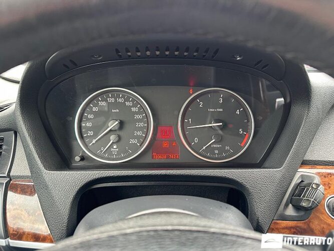 BMW X5 3.0D 38 interauto-car