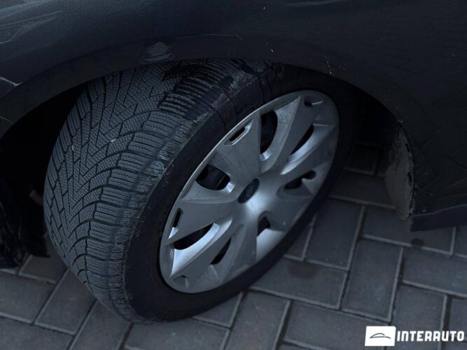 Ford C-MAX 46 interauto-car