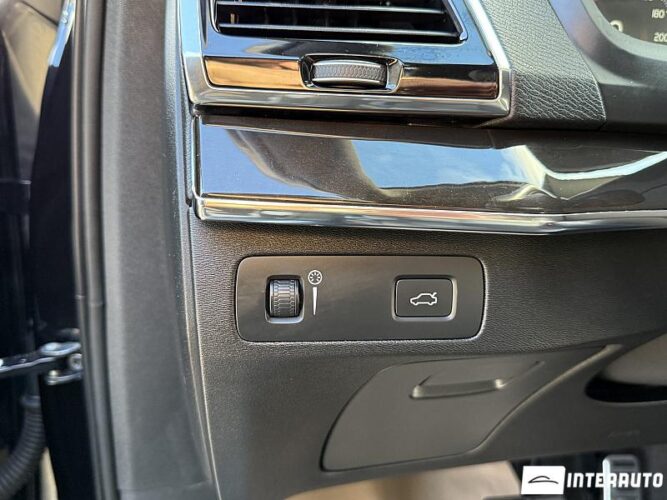 Volvo XC 90 62 interauto-car