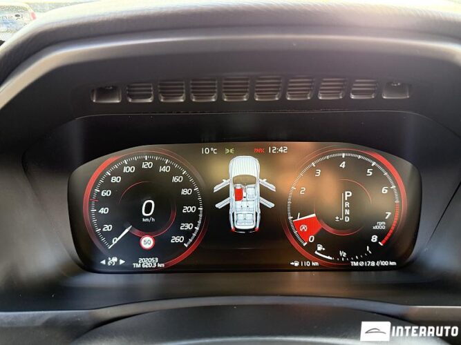 Volvo XC 90 46 interauto-car