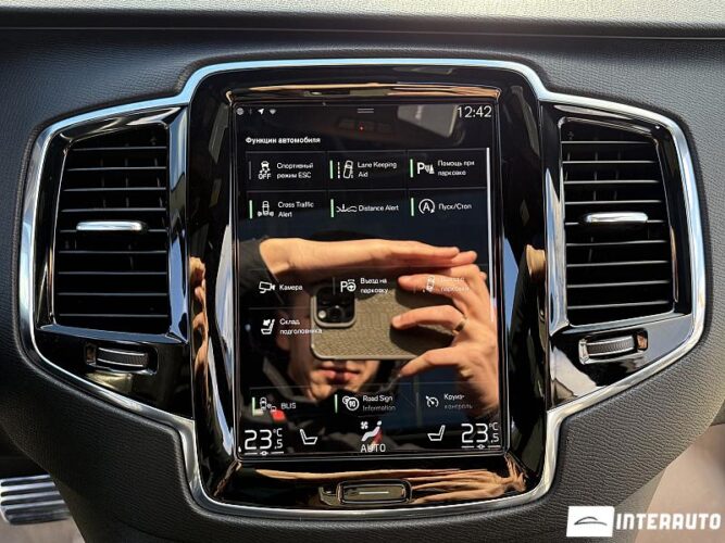 Volvo XC 90 49 interauto-car