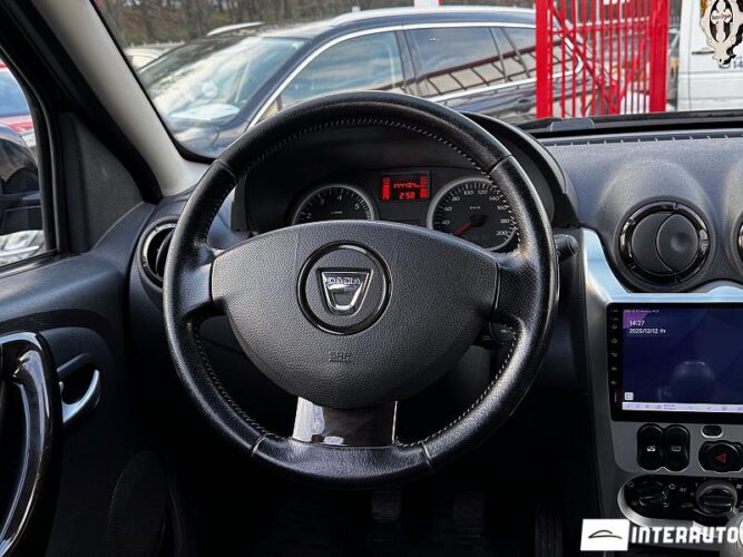 Dacia Duster 36 interauto-car