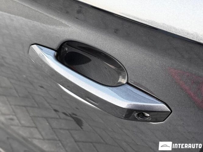 Audi Q5 43 interauto-car