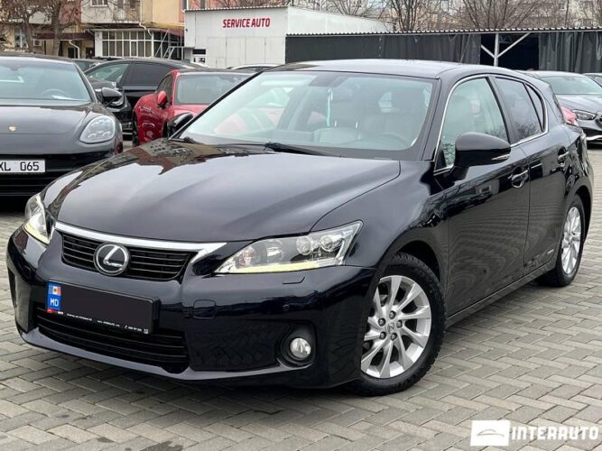 Lexus CT 200h 32 interauto-car