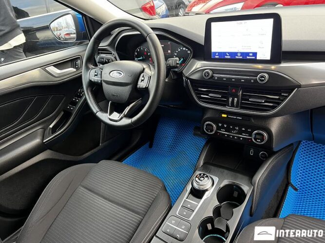 Ford Focus 36 interauto-car