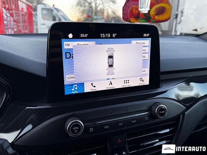 Ford Focus 41 interauto-car