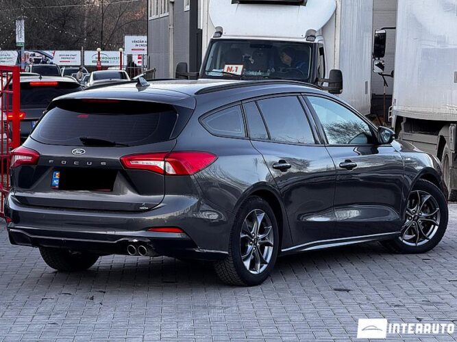 Ford Focus 34 interauto-car