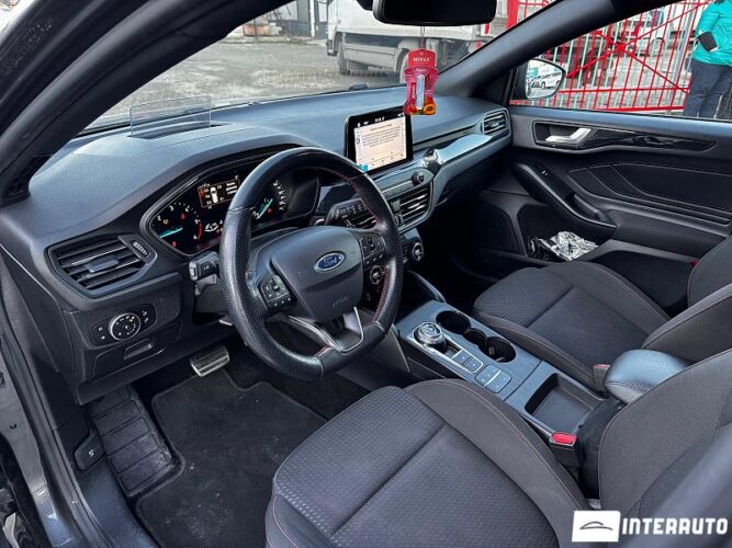 Ford Focus 37 interauto-car