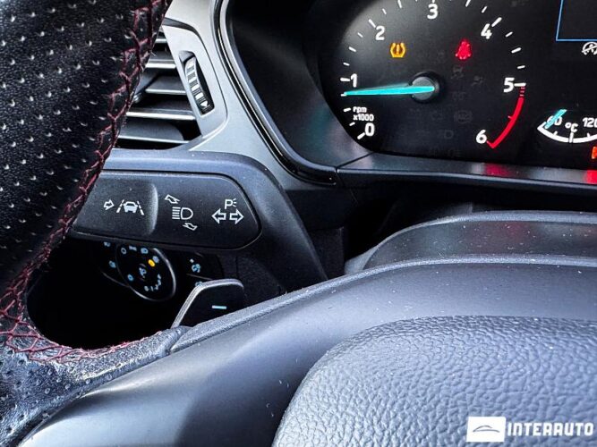 Ford Focus 44 interauto-car