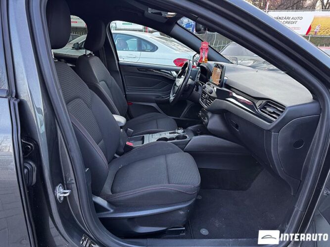 Ford Focus 36 interauto-car