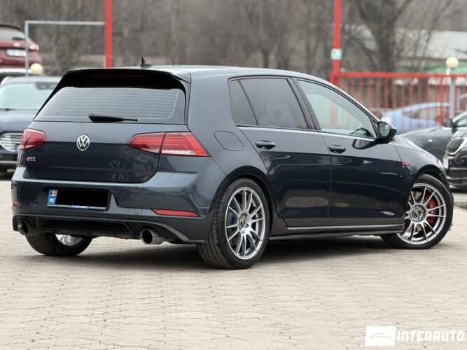 Volkswagen Golf GTI 29 interauto-car