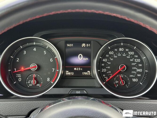 Volkswagen Golf GTI 37 interauto-car