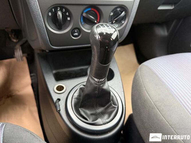 Ford Fusion 35 interauto-car