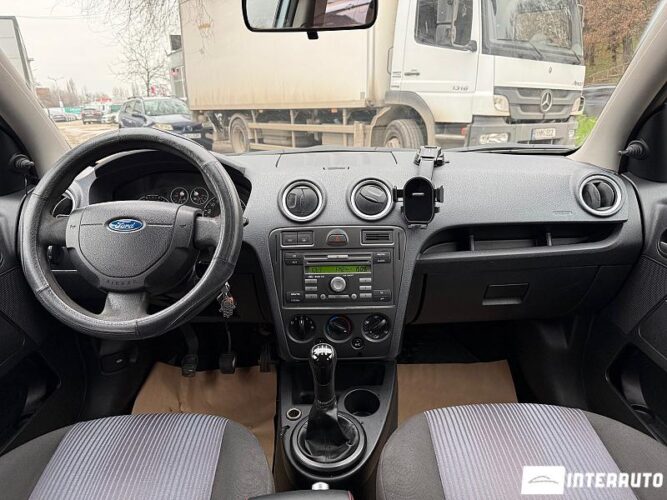 Ford Fusion 32 interauto-car