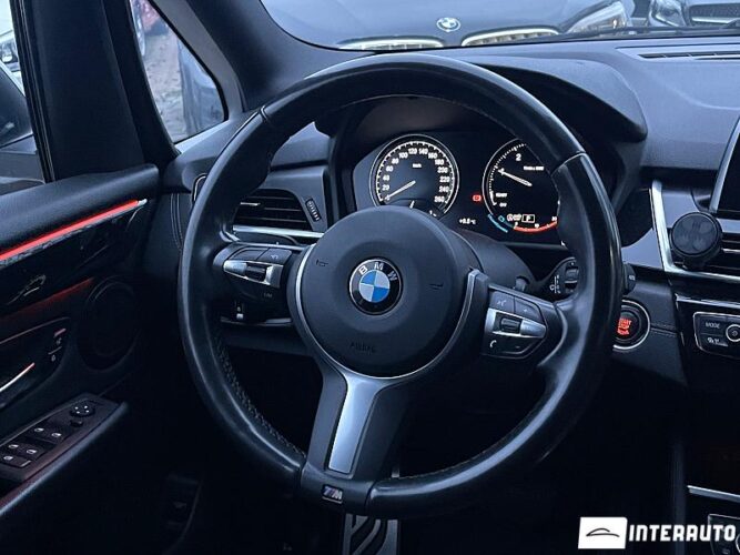 BMW 216d 37 interauto-car