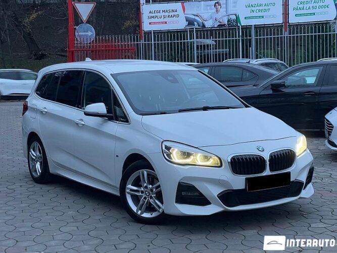 BMW 216d 33 interauto-car