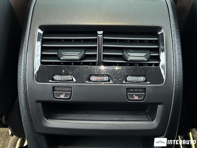 BMW X6 4.0i 66 interauto-car