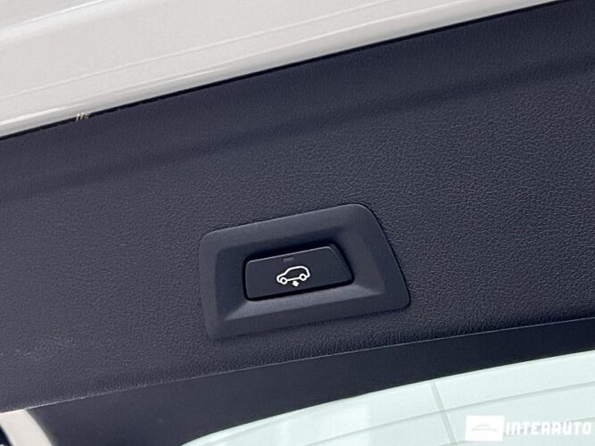 BMW X6 4.0i 67 interauto-car