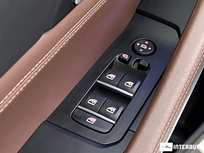 BMW X6 4.0i 63 interauto-car