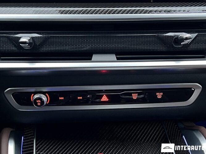 BMW X6 4.0i 53 interauto-car