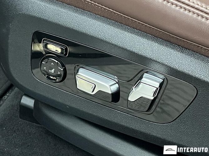 BMW X6 4.0i 65 interauto-car