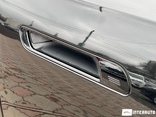 BMW 750e XDrive 42 interauto-car