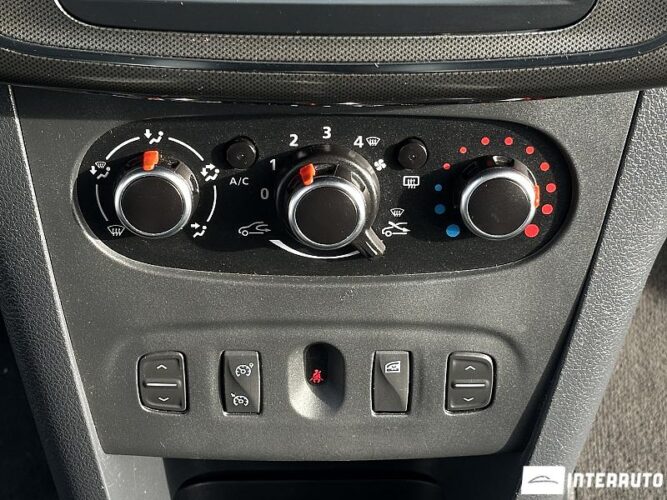 Dacia Sandero Stepway 40 interauto-car