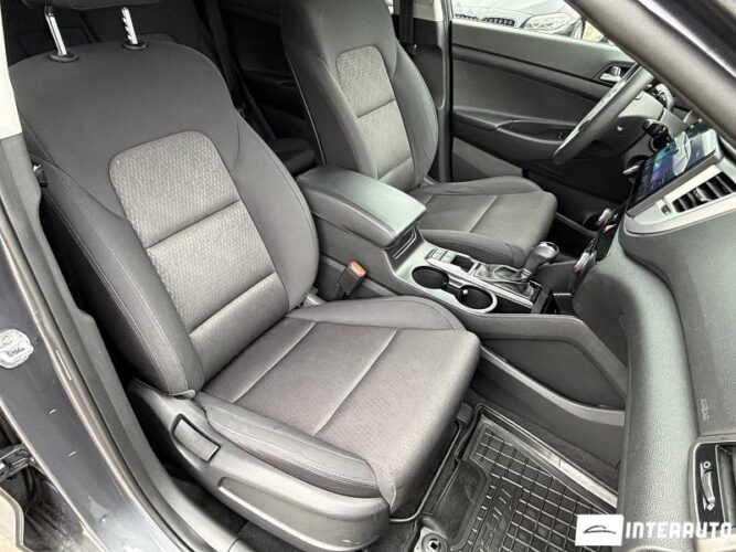 Hyundai Tucson 42 interauto-car