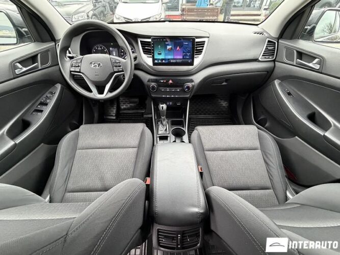 Hyundai Tucson 36 interauto-car
