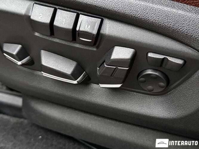 BMW X5 3.0D 51 interauto-car