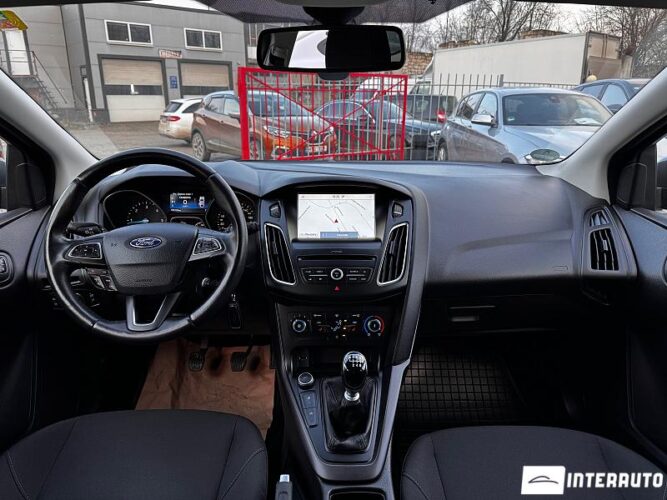 Ford Focus 39 interauto-car