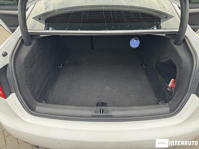 Audi A4 51 interauto-car