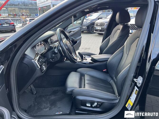 BMW 530e 37 interauto-car