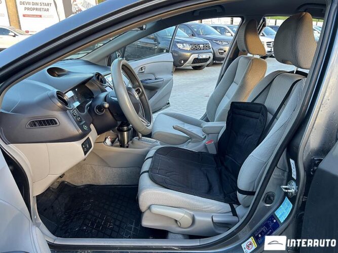 Honda Insight 33 interauto-car