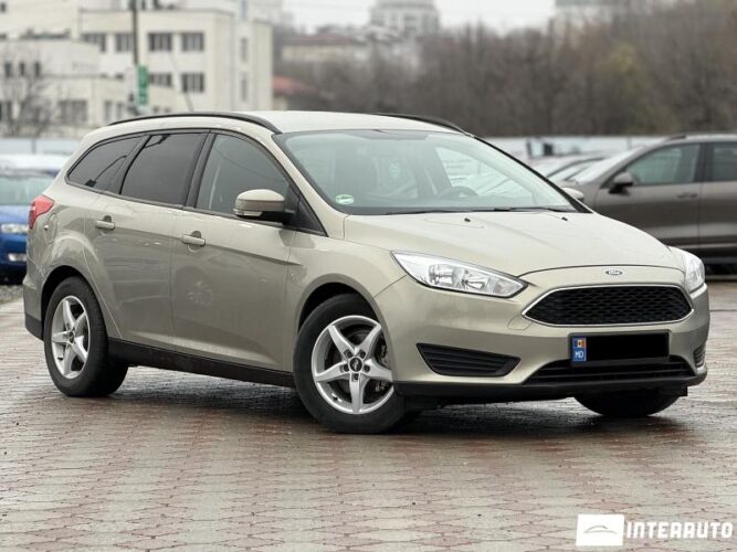 Ford Focus 34 interauto-car