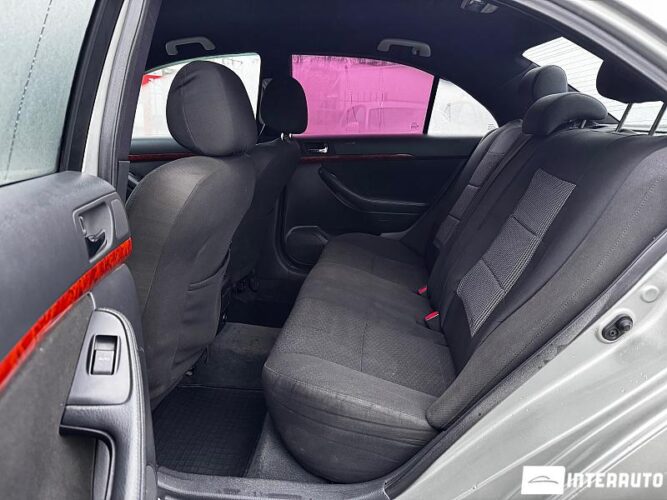 Toyota Avensis 40 interauto-car