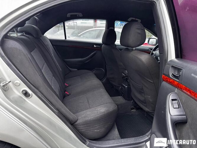 Toyota Avensis 41 interauto-car
