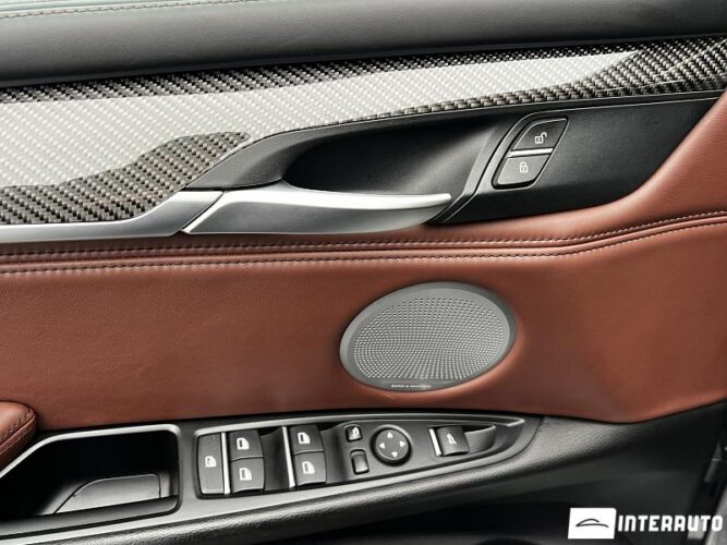 BMW X5 5.0i 46 interauto-car