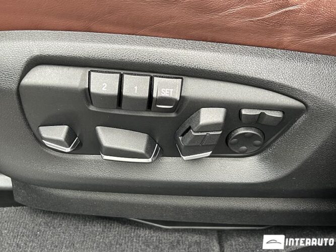 BMW X5 5.0i 48 interauto-car