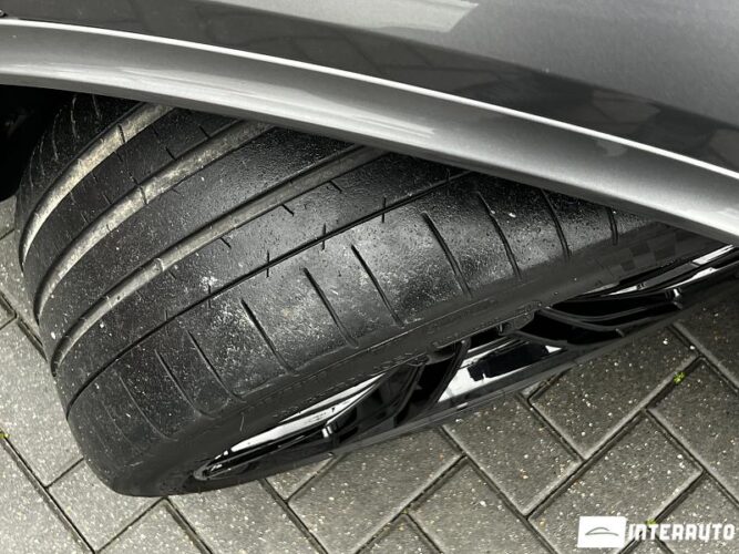 BMW X5 5.0i 61 interauto-car